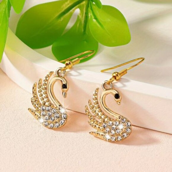 Elegant Swan Design Dangle Earrings - Picture 2 of 2
